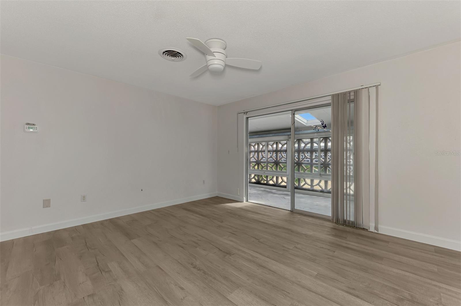 Image 14 of 43 For 1205 Tarpon Center Drive E2