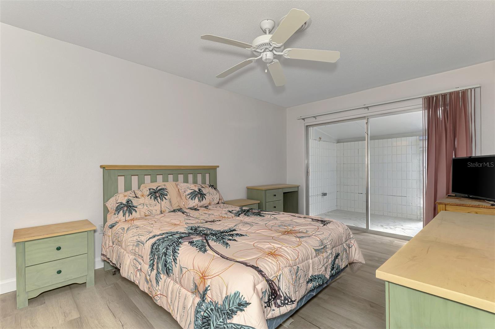 Image 18 of 43 For 1205 Tarpon Center Drive E2