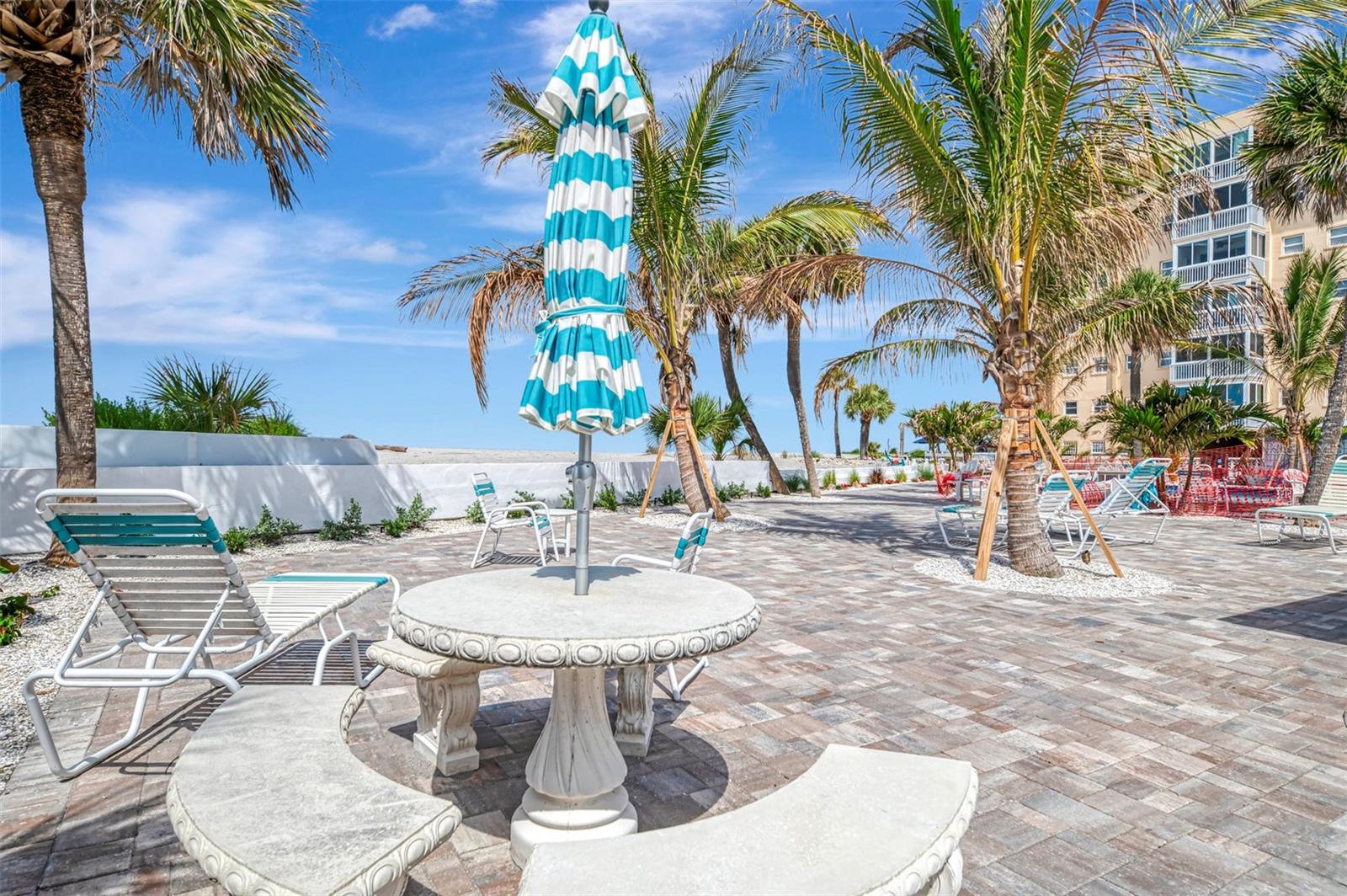 Image 30 of 43 For 1205 Tarpon Center Drive E2