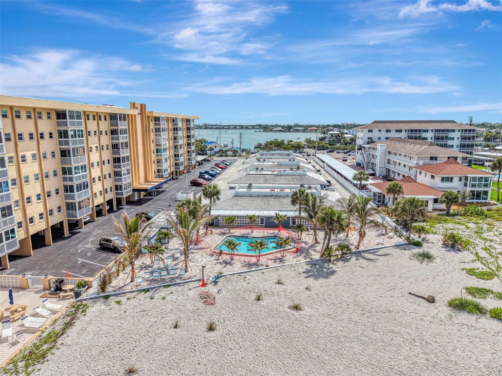 Image 33 of 43 For 1205 Tarpon Center Drive E2