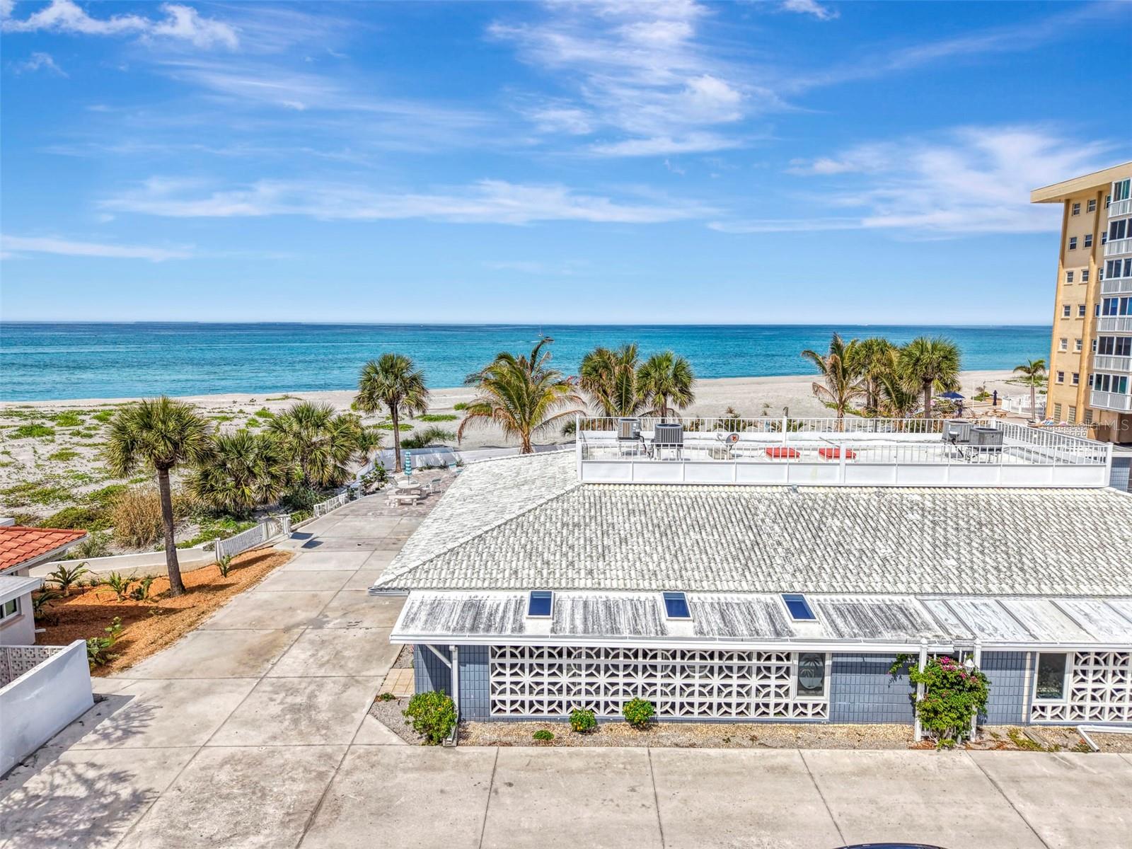 Image 4 of 43 For 1205 Tarpon Center Drive E2