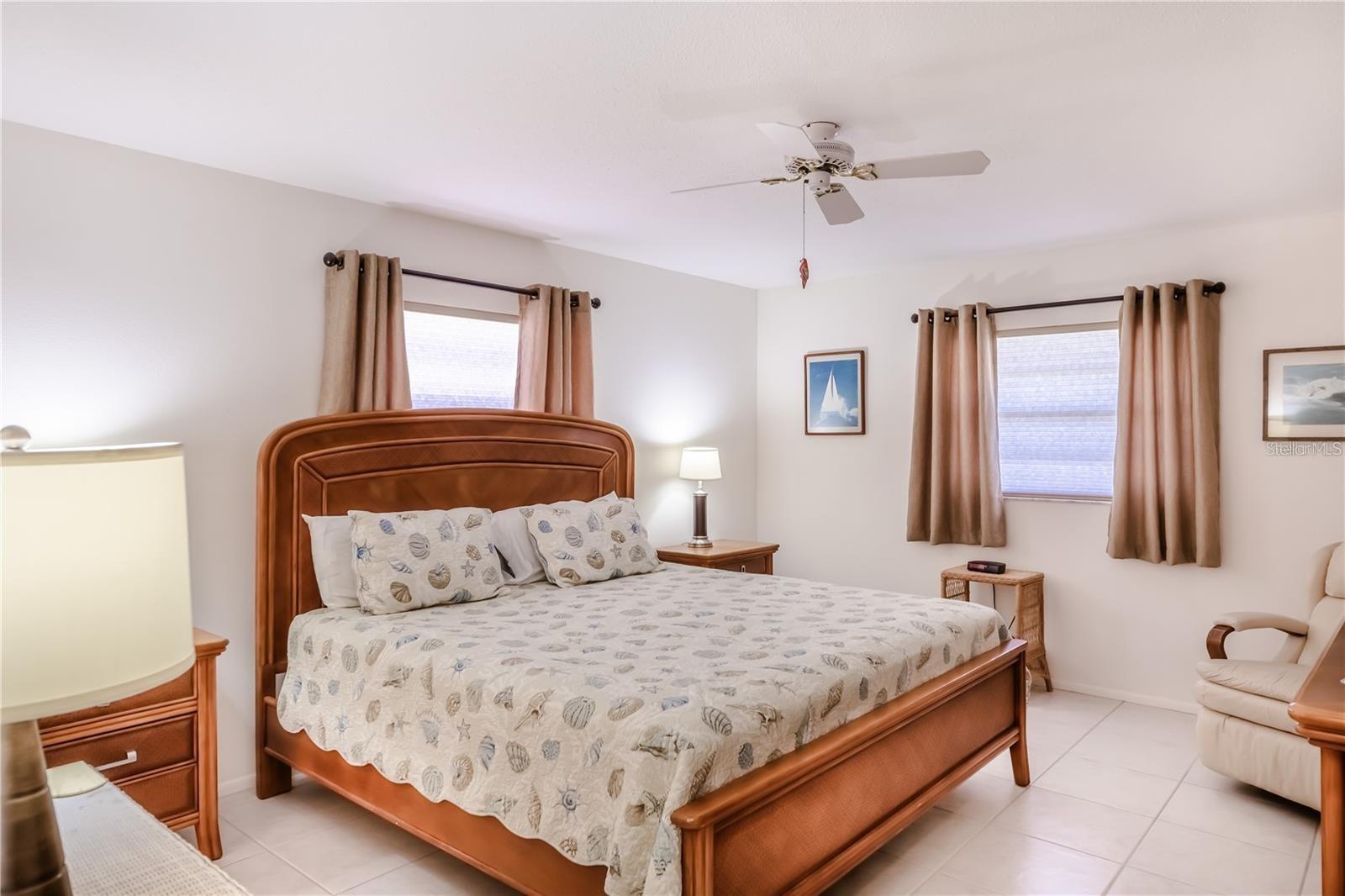 Image 12 of 20 For 335 Three Lakes Lane L