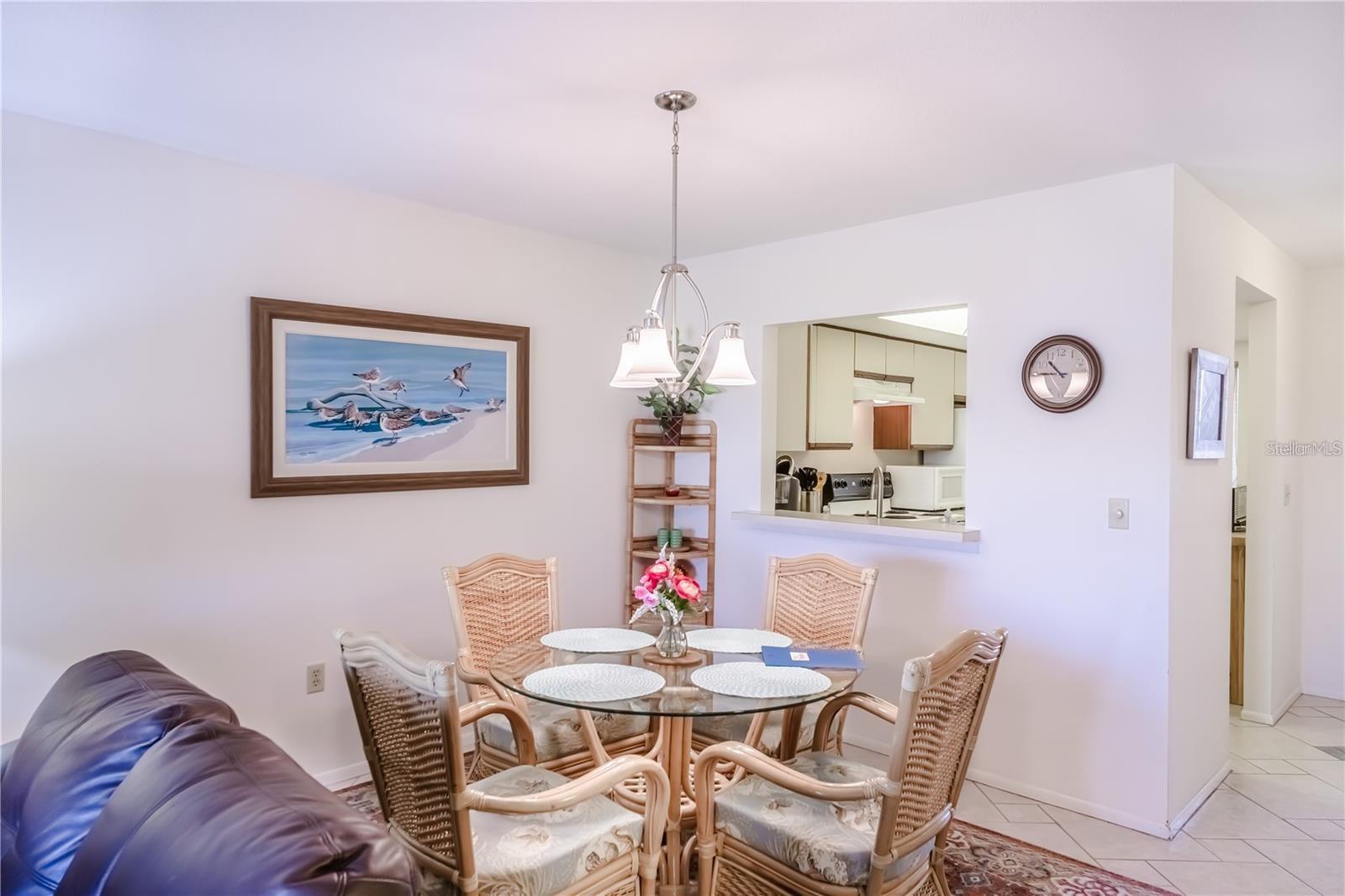 Image 7 of 20 For 335 Three Lakes Lane L