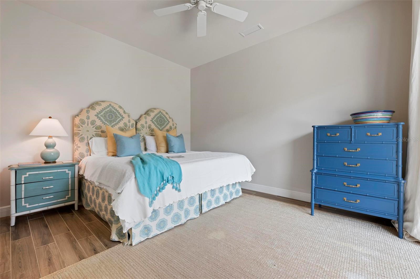 Image 28 of 56 For 134 Tampa Avenue