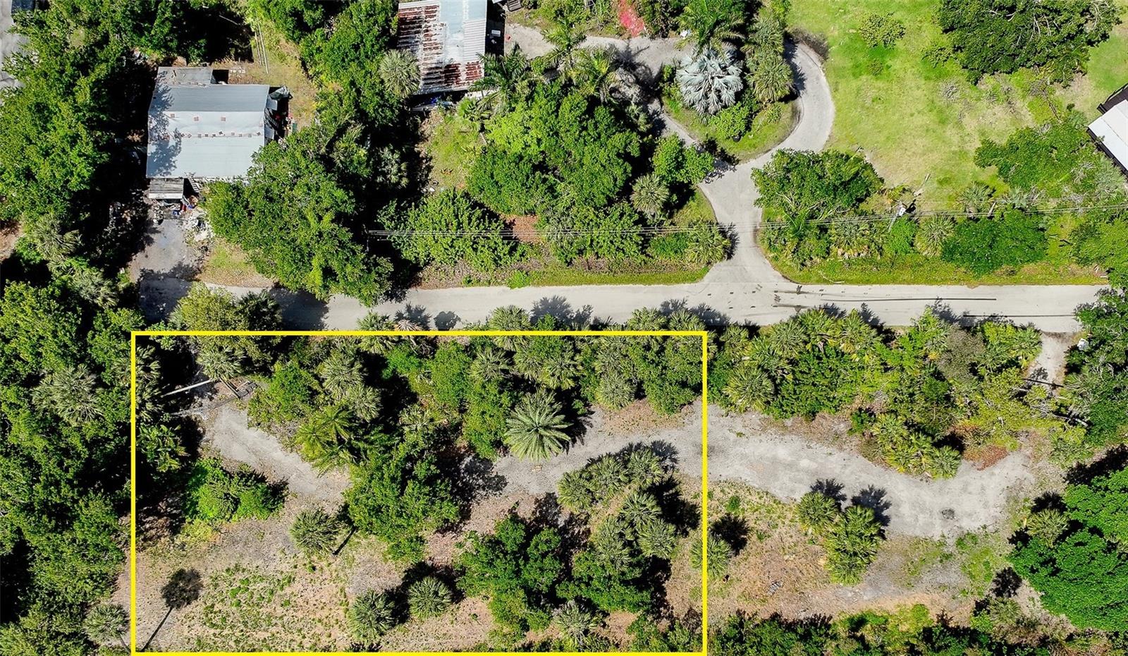 Image 3 of 10 For 618 Drury Lane