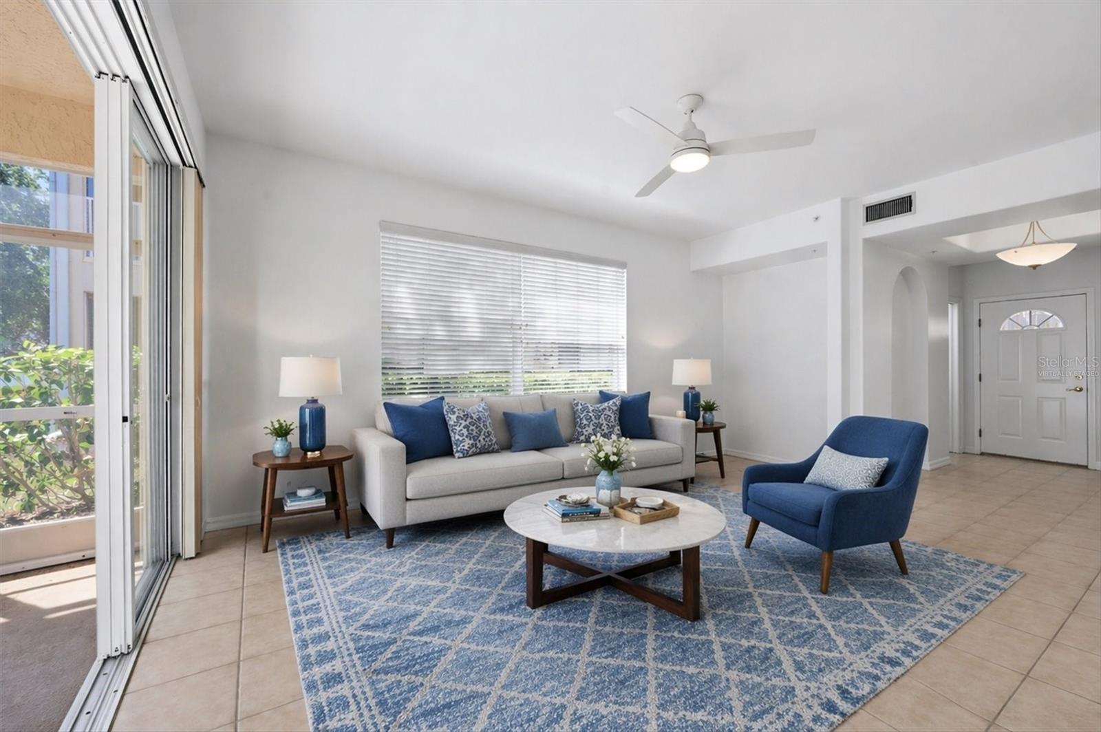 Image 13 of 70 For 4270 Vicenza Drive B40