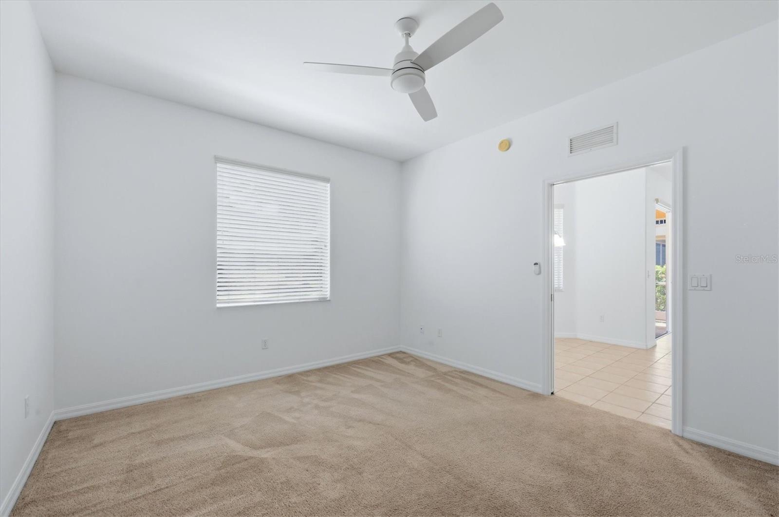 Image 21 of 70 For 4270 Vicenza Drive B40