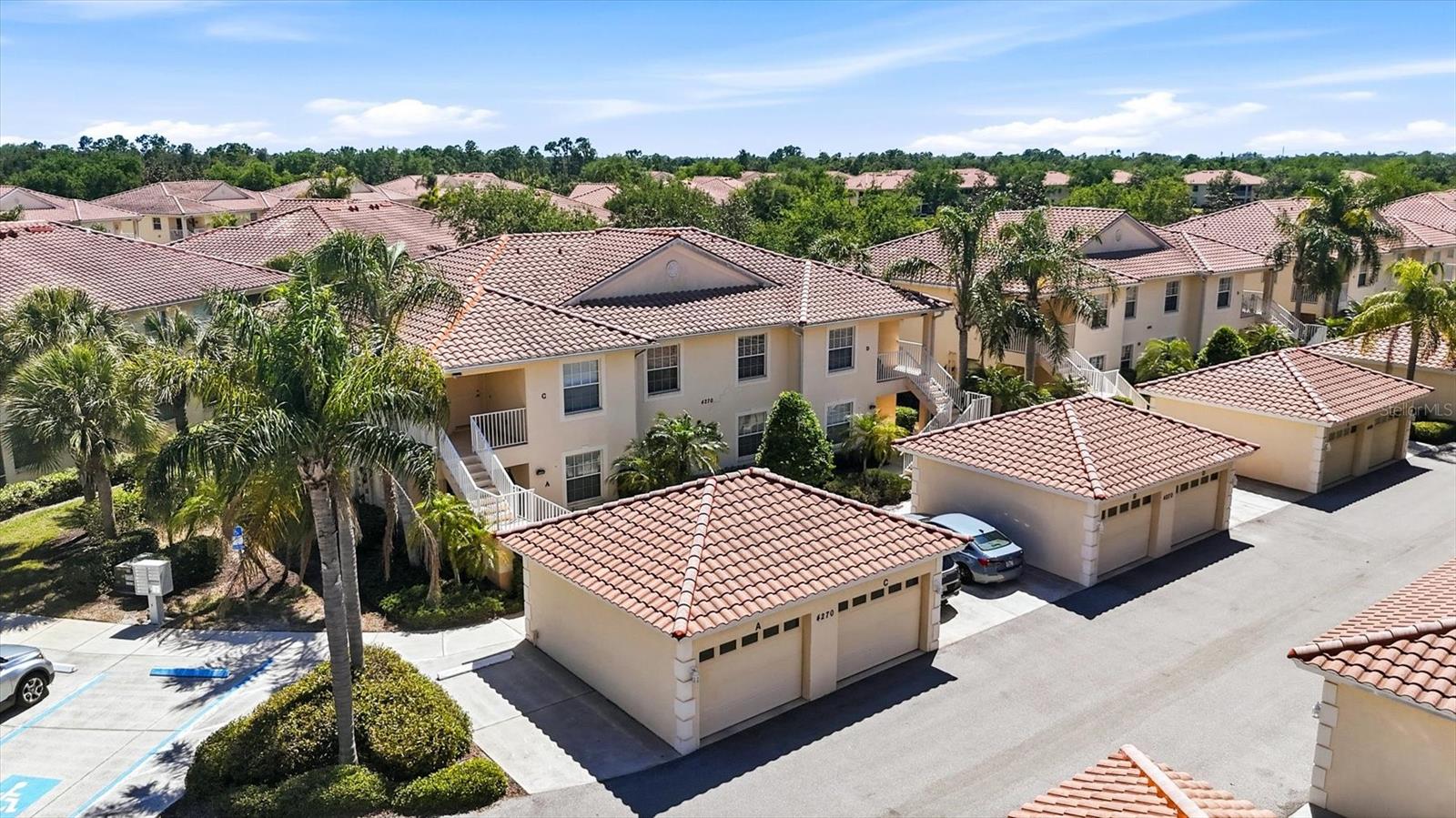 Image 3 of 70 For 4270 Vicenza Drive B40