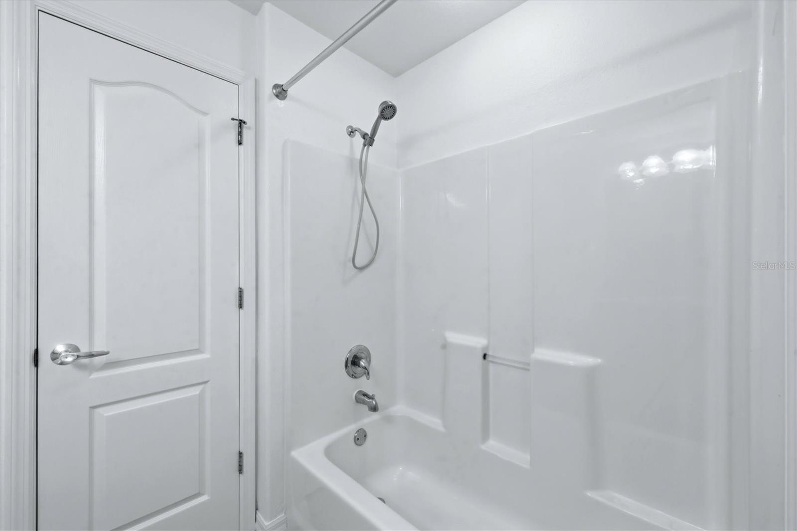 Image 30 of 70 For 4270 Vicenza Drive B40