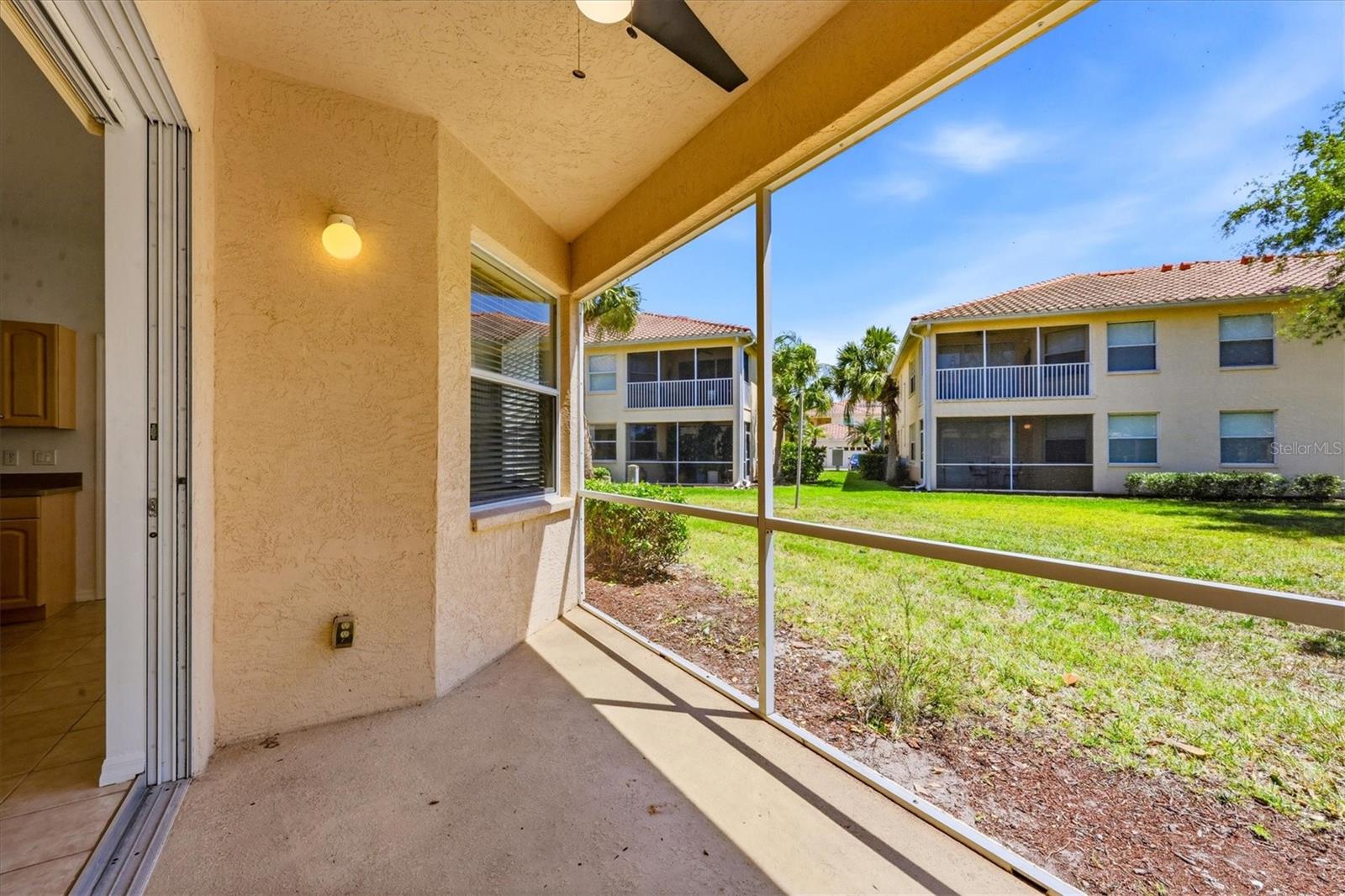 Image 36 of 70 For 4270 Vicenza Drive B40