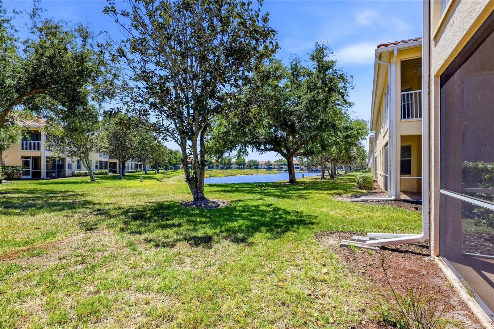 Image 37 of 70 For 4270 Vicenza Drive B40