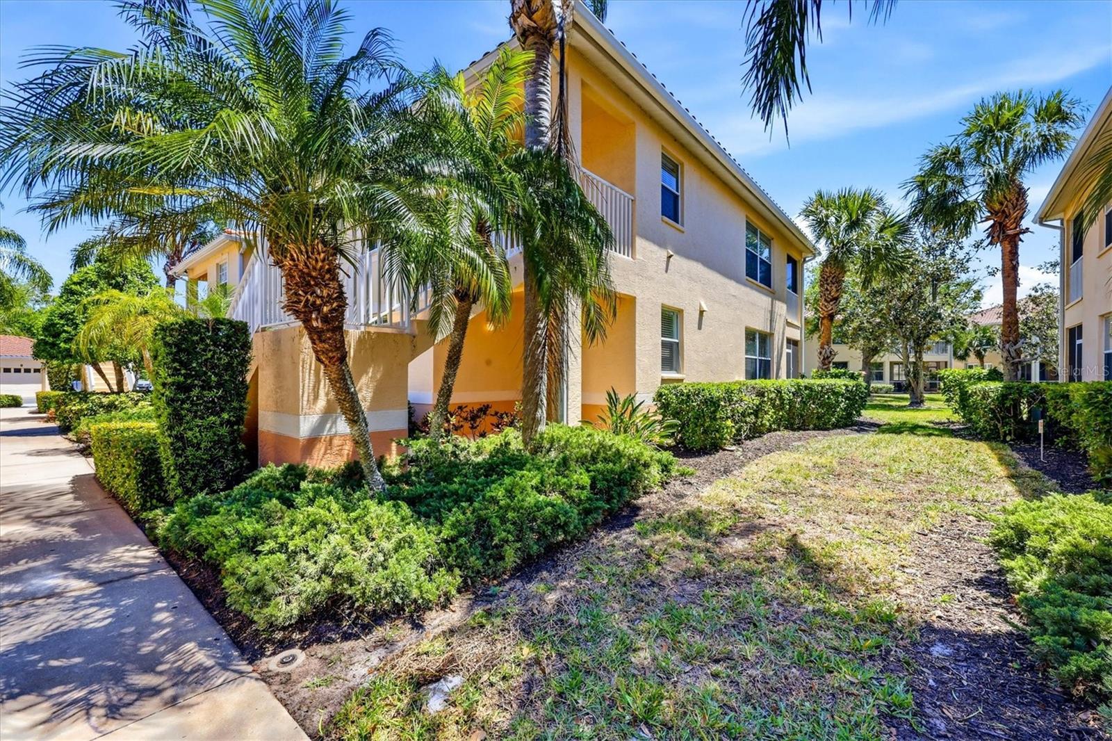 Image 40 of 70 For 4270 Vicenza Drive B40
