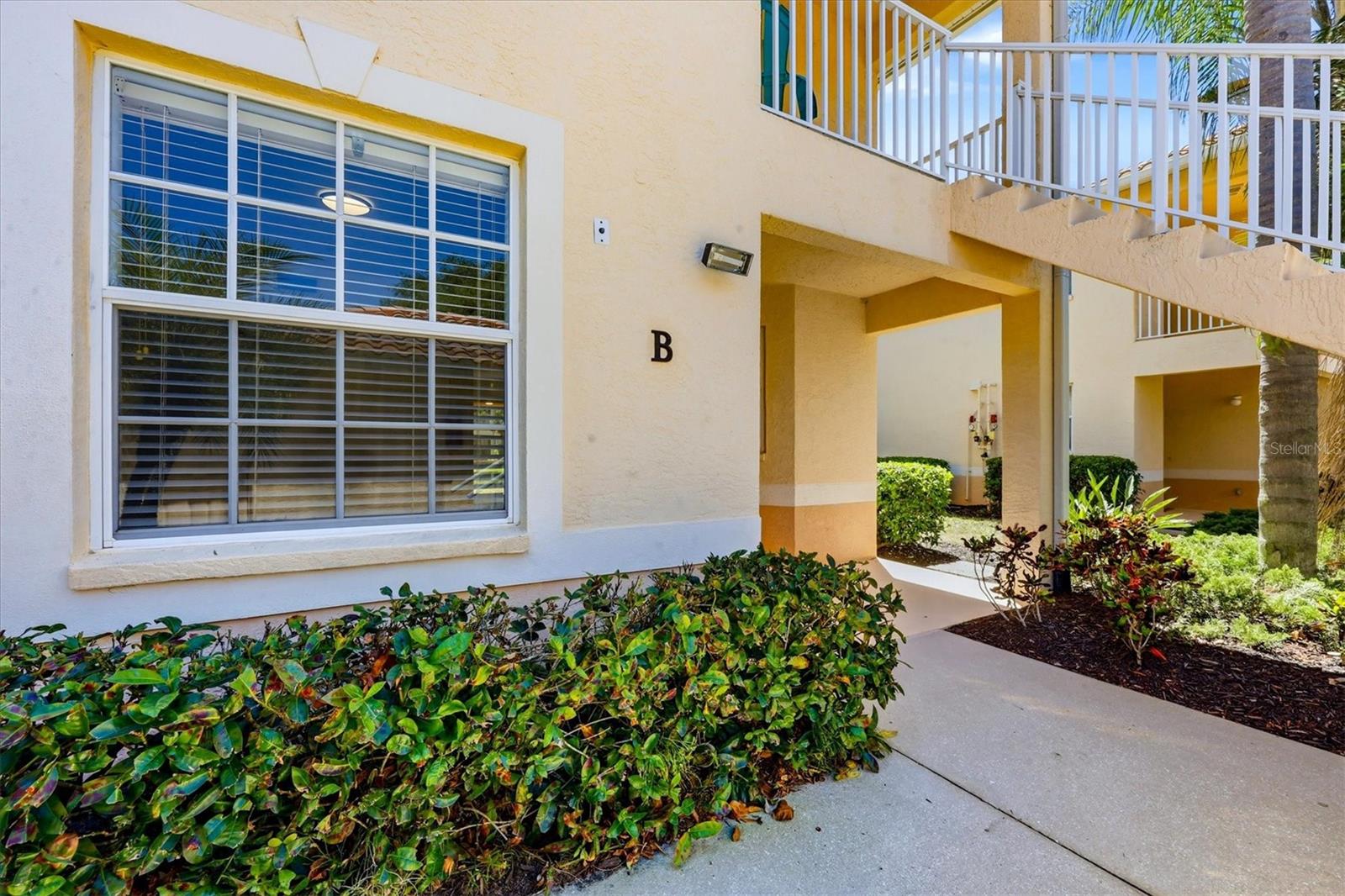 Image 5 of 70 For 4270 Vicenza Drive B40