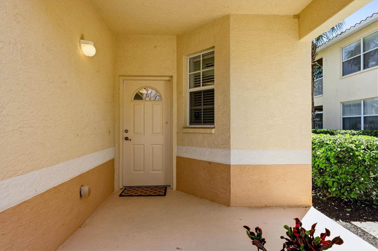 Image 6 of 70 For 4270 Vicenza Drive B40