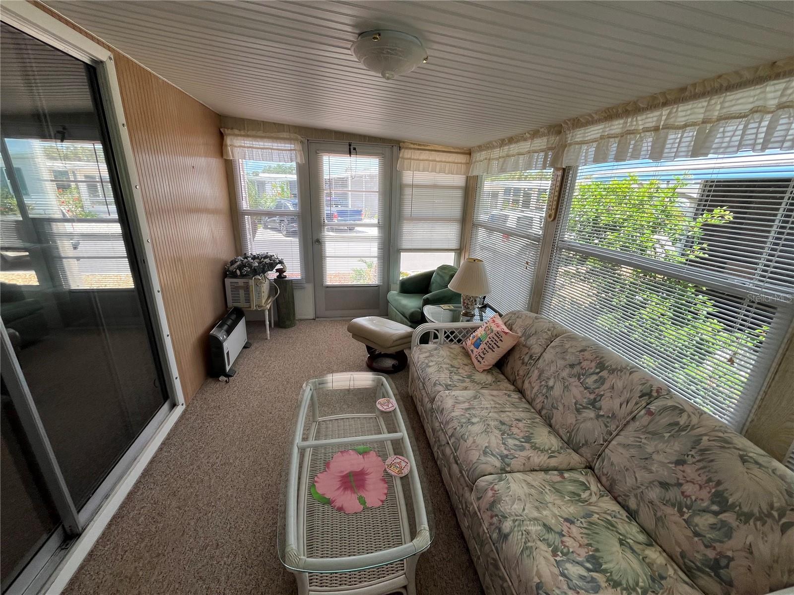 Image 15 of 39 For 785 Cervina Drive N