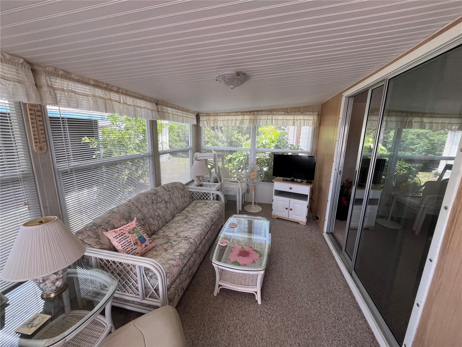 Image 16 of 39 For 785 Cervina Drive N