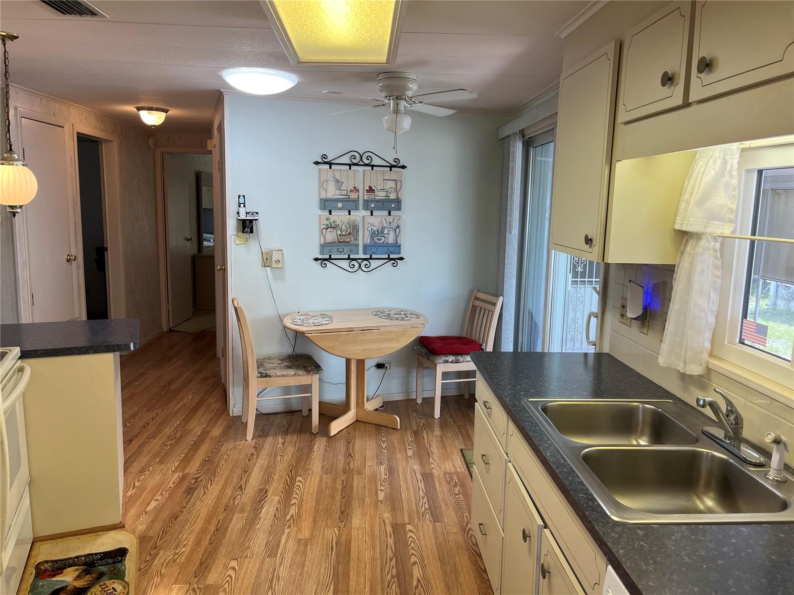 Image 17 of 39 For 785 Cervina Drive N