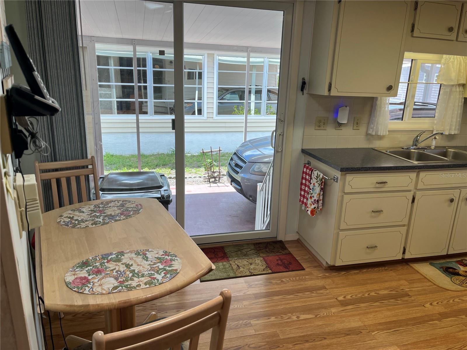 Image 20 of 39 For 785 Cervina Drive N