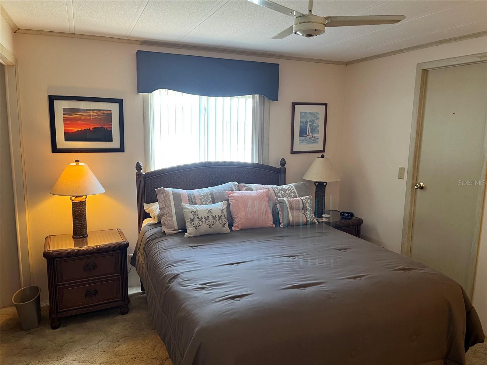 Image 21 of 39 For 785 Cervina Drive N