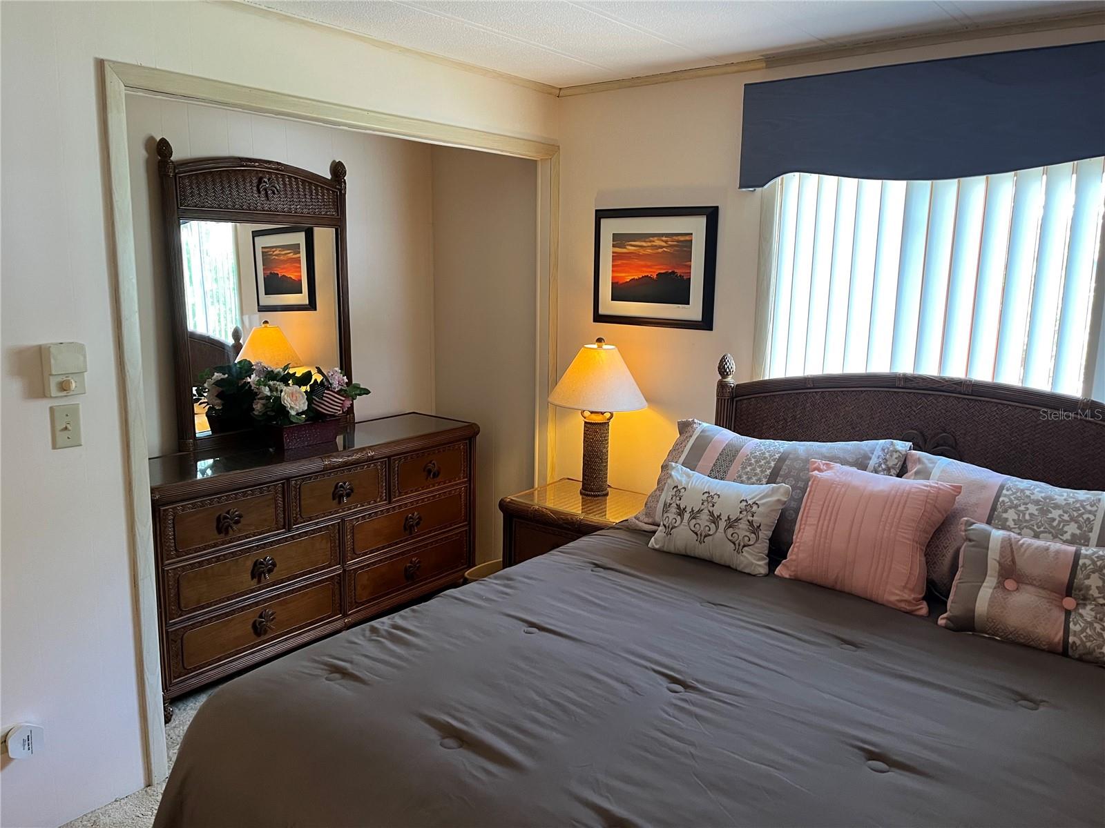 Image 22 of 39 For 785 Cervina Drive N