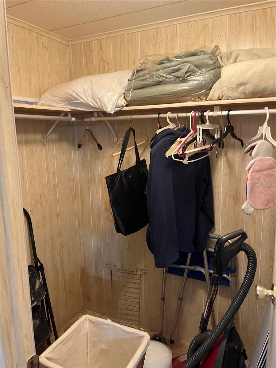 Image 24 of 39 For 785 Cervina Drive N