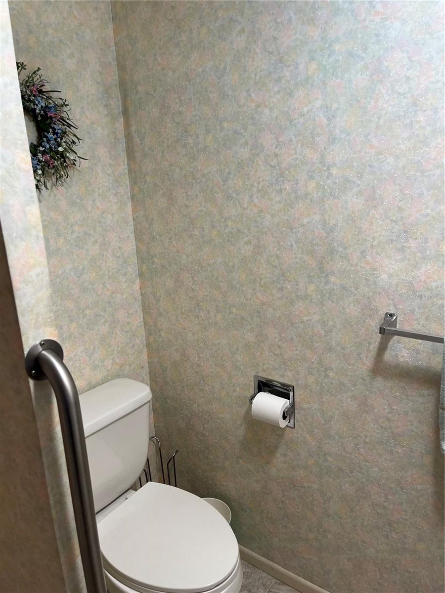 Image 27 of 39 For 785 Cervina Drive N