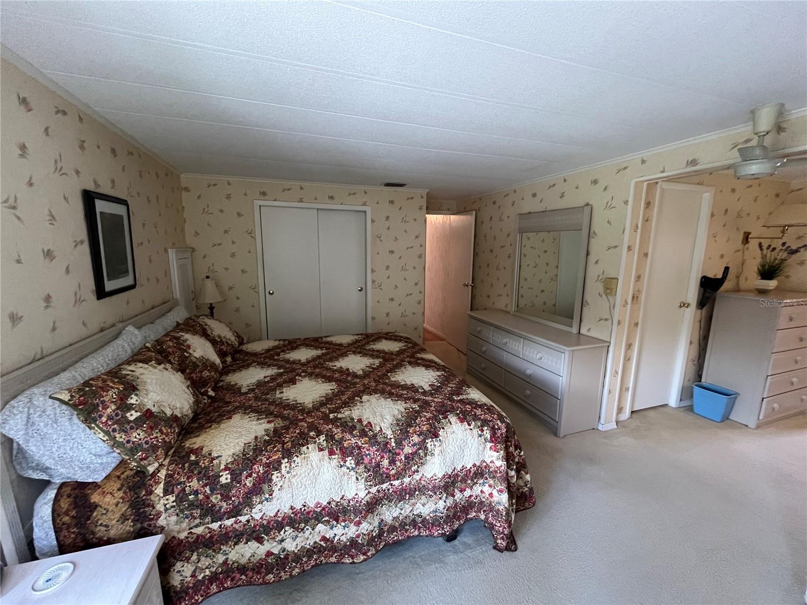 Image 32 of 39 For 785 Cervina Drive N