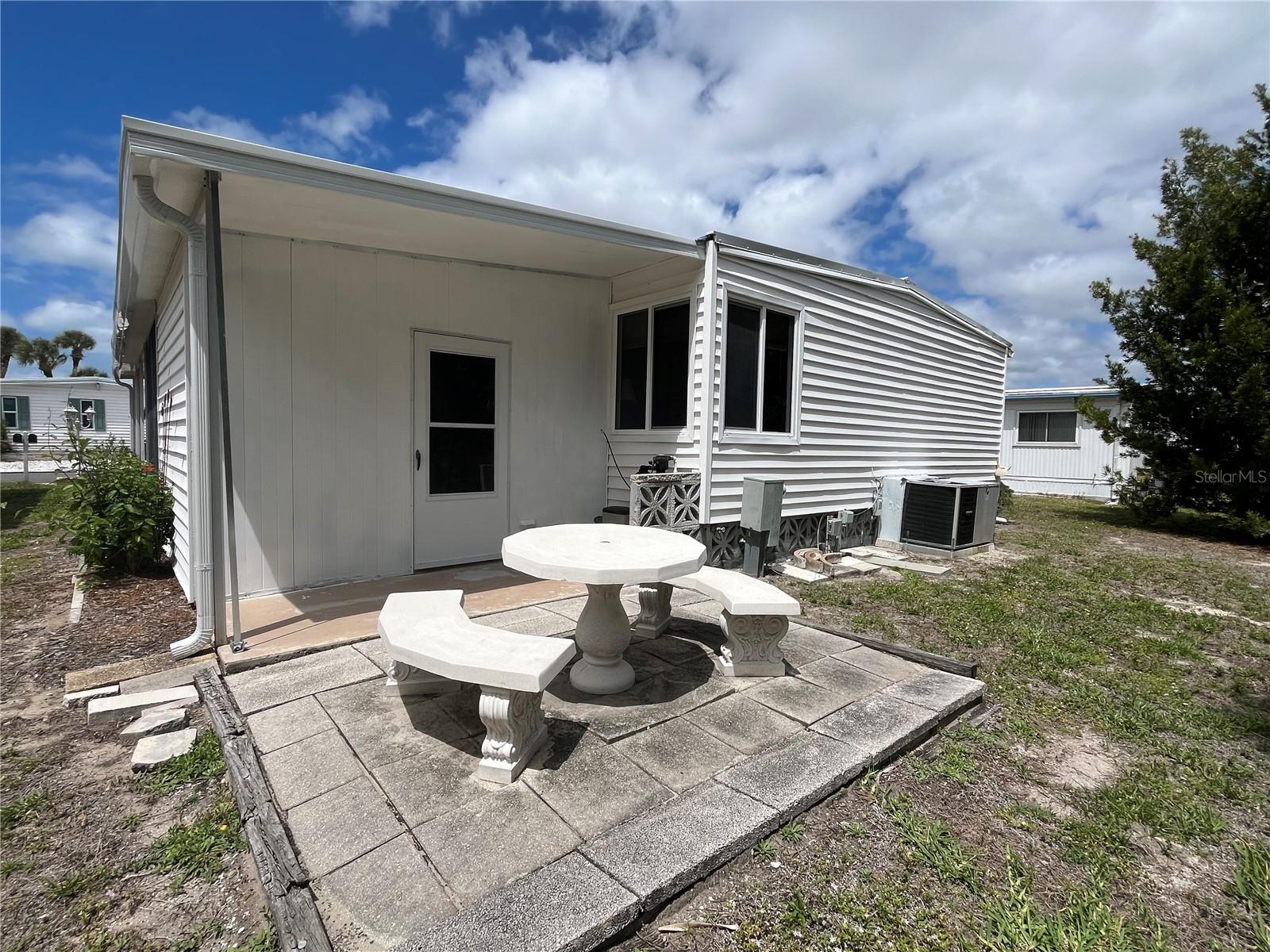 Image 6 of 39 For 785 Cervina Drive N