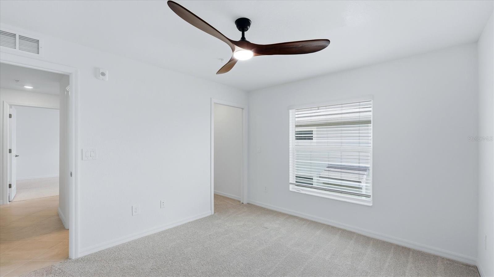 Image 21 of 66 For 17475 Opal Sand Drive 208