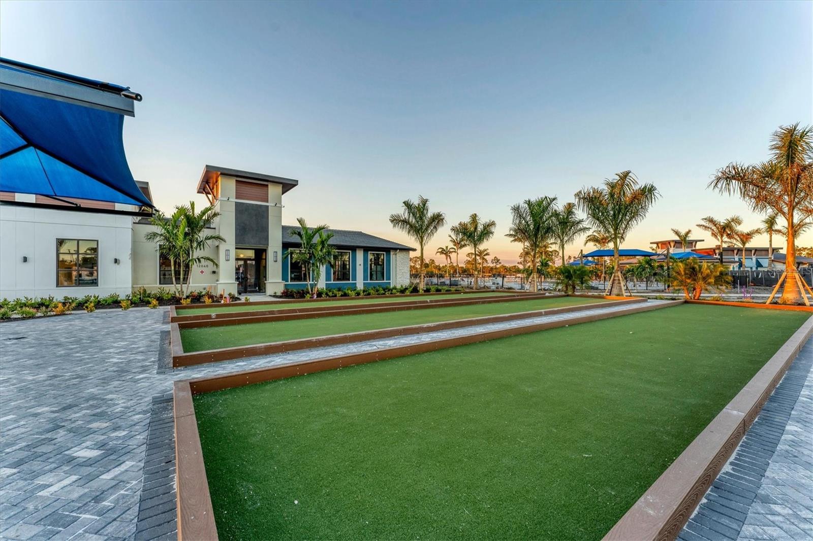 Image 45 of 66 For 17475 Opal Sand Drive 208