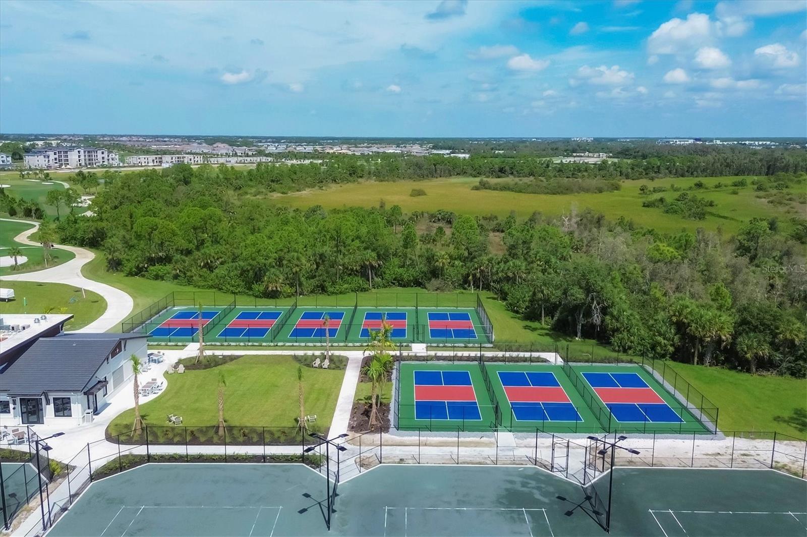 Image 46 of 66 For 17475 Opal Sand Drive 208