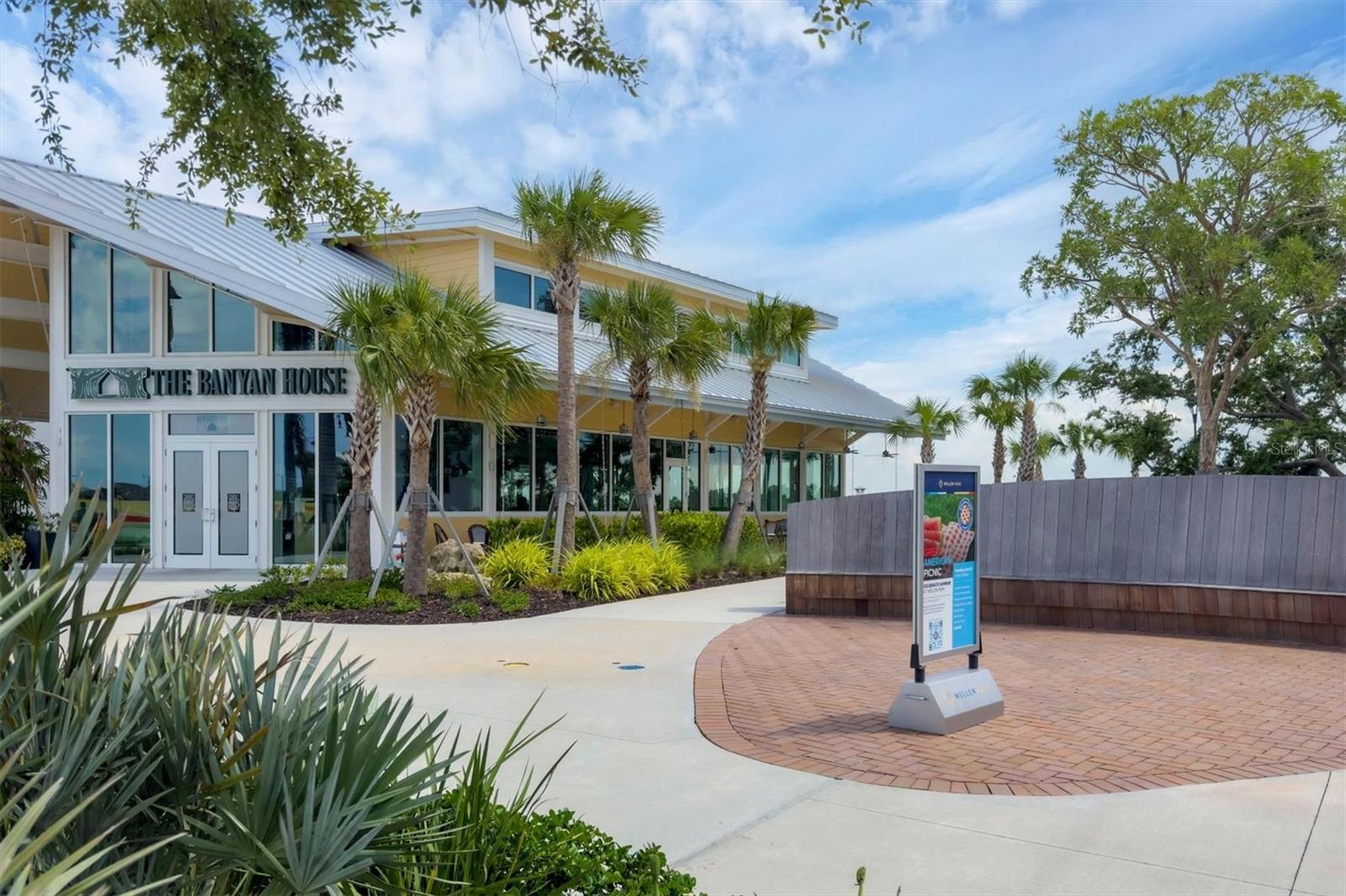 Image 57 of 66 For 17475 Opal Sand Drive 208