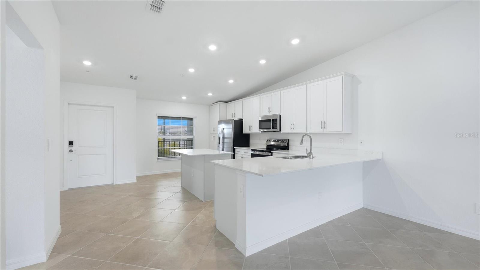 Image 7 of 66 For 17475 Opal Sand Drive 208