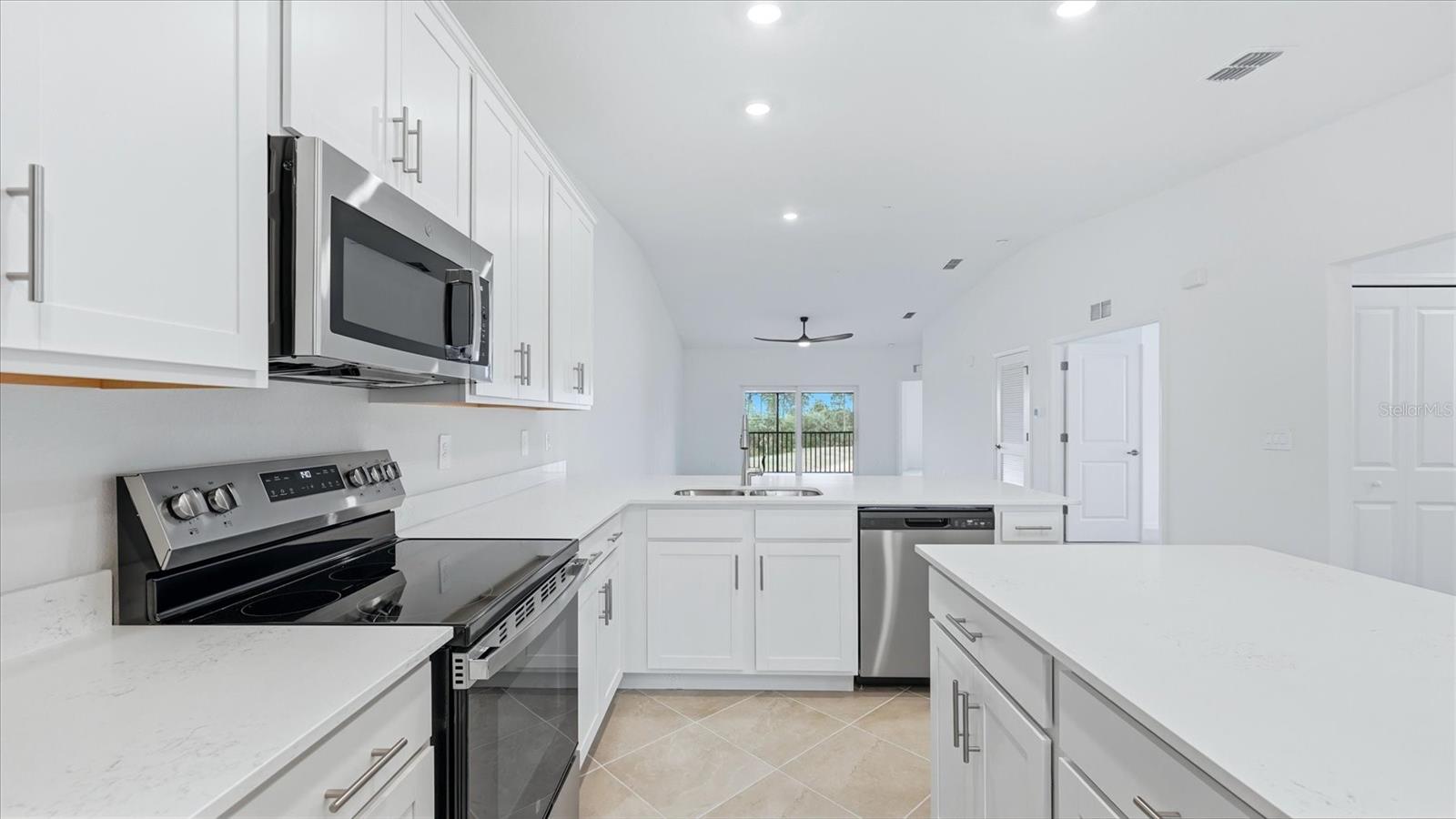 Image 9 of 66 For 17475 Opal Sand Drive 208