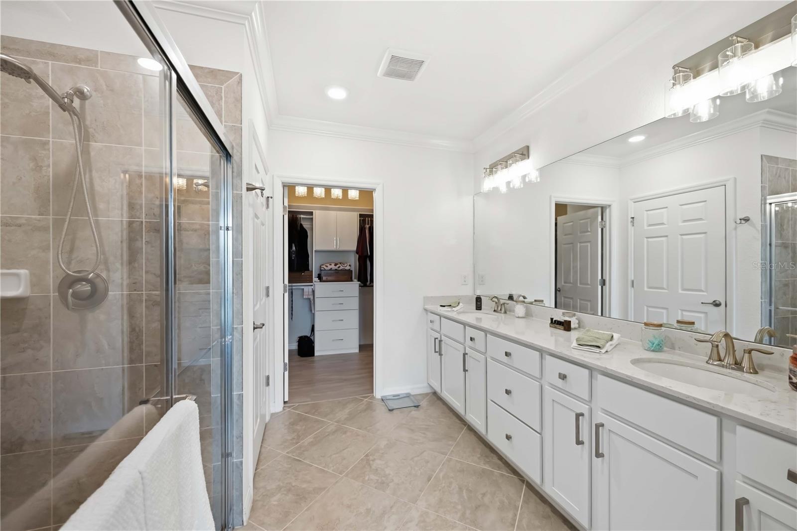 Image 11 of 69 For 10055 Crooked Creek Drive 102