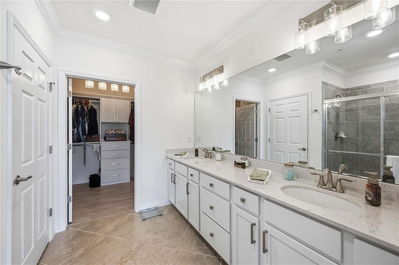 Image 31 of 69 For 10055 Crooked Creek Drive 102
