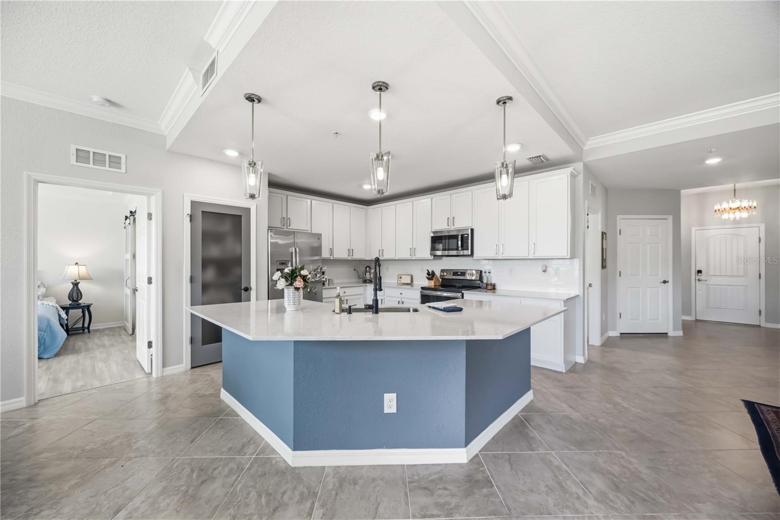 Image 7 of 69 For 10055 Crooked Creek Drive 102