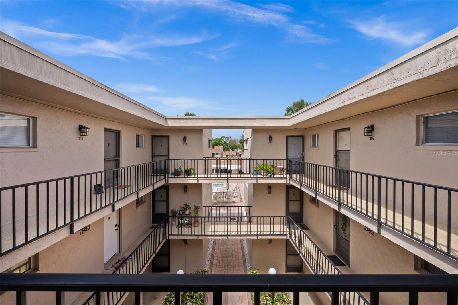 Image 19 of 30 For 2763 Woodgate Lane 301