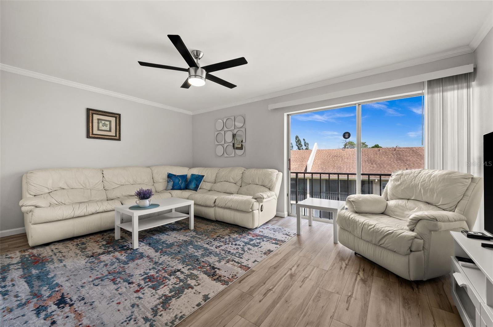 Image 5 of 30 For 2763 Woodgate Lane 301