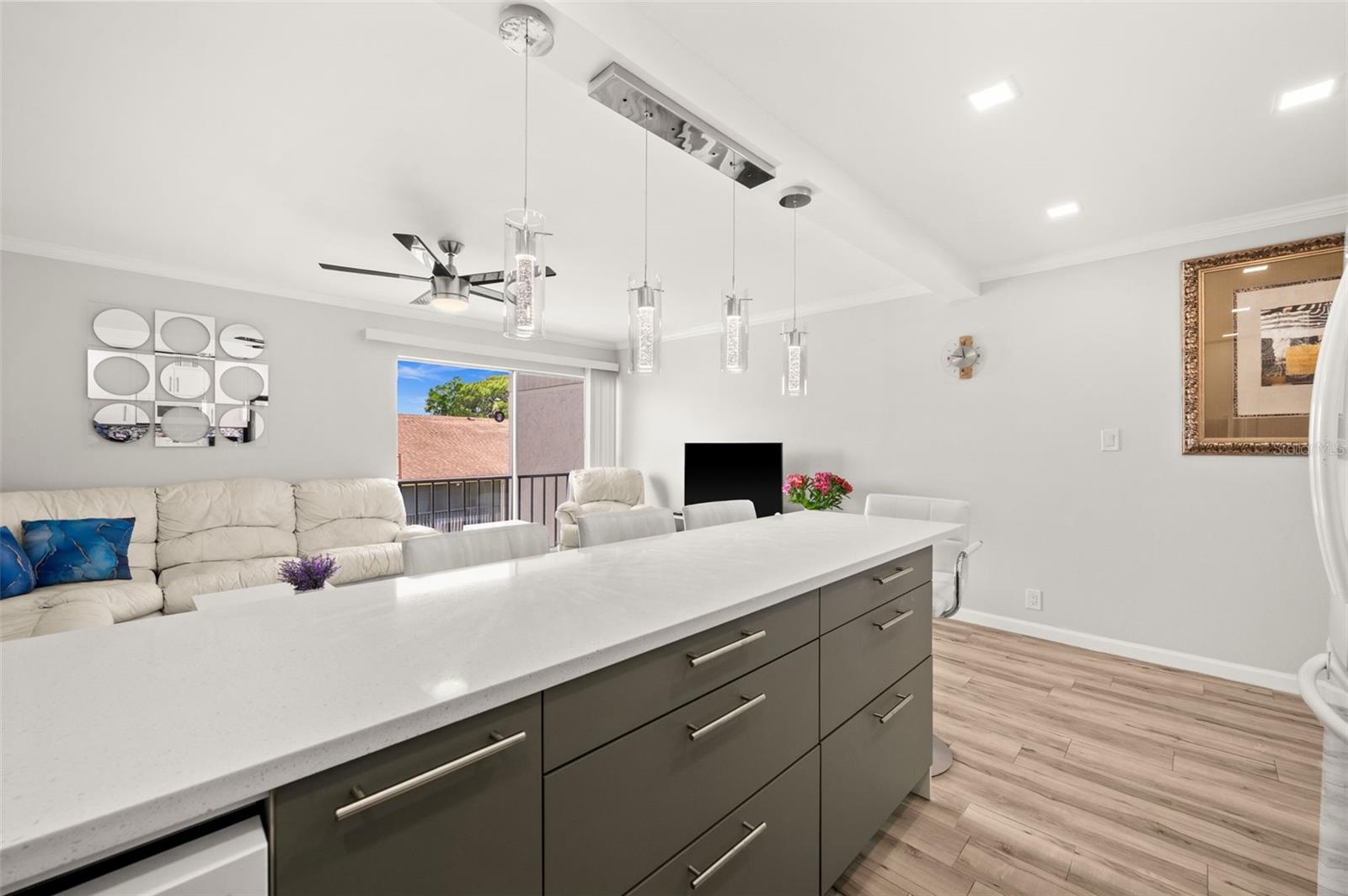 Image 9 of 30 For 2763 Woodgate Lane 301