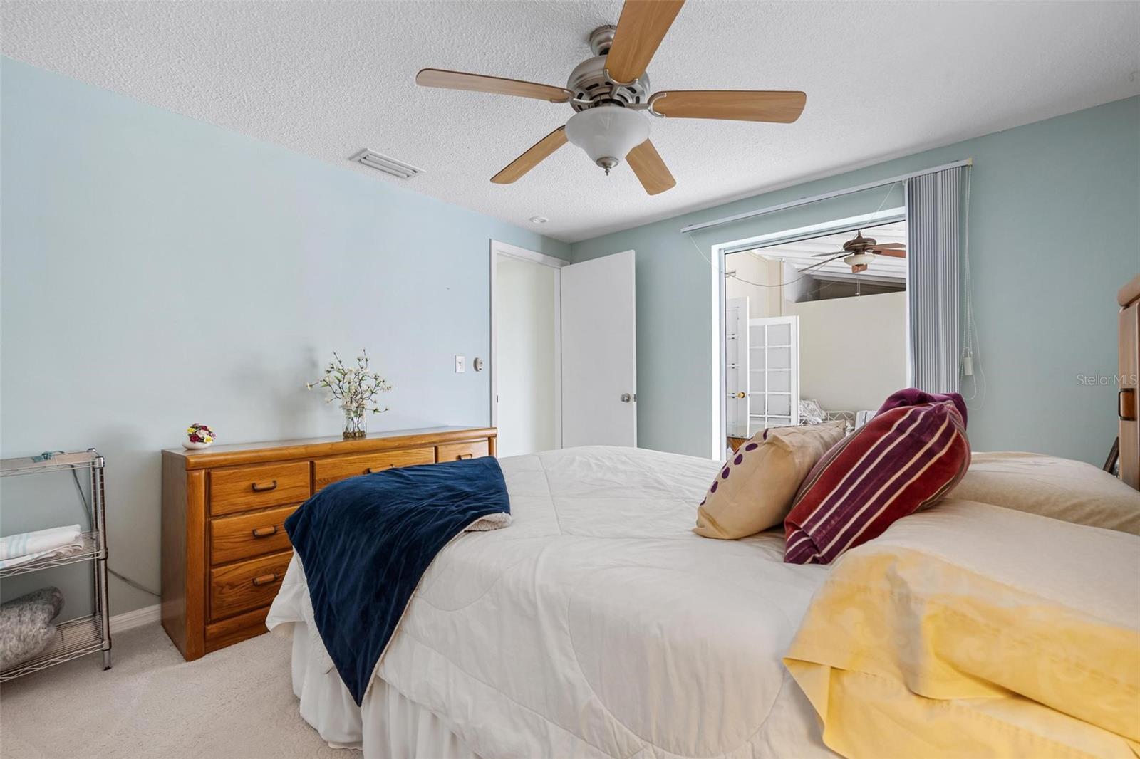 Image 30 of 41 For 981 Gondola Drive