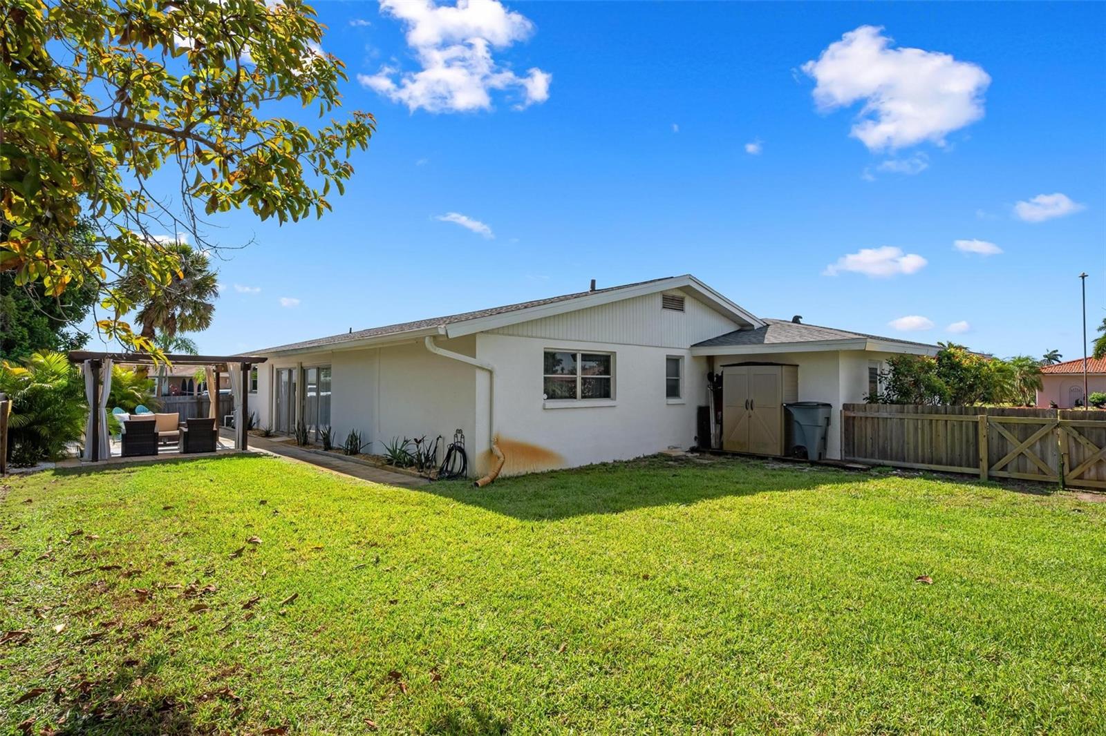 Image 36 of 41 For 981 Gondola Drive