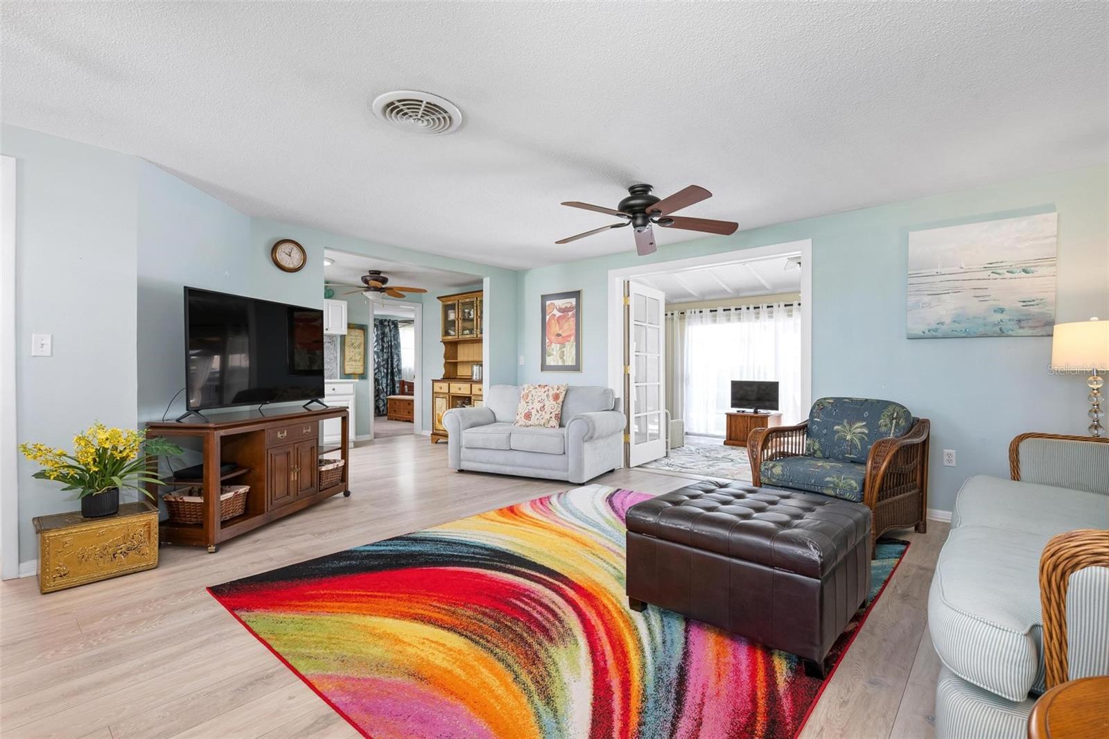 Image 6 of 41 For 981 Gondola Drive