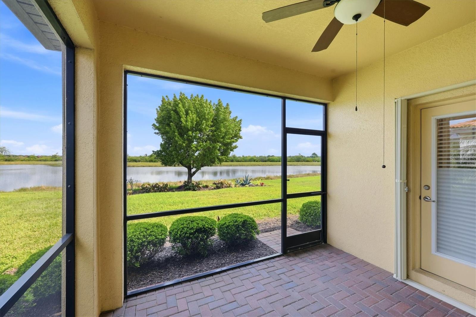 Image 11 of 60 For 10474 Medjool Drive