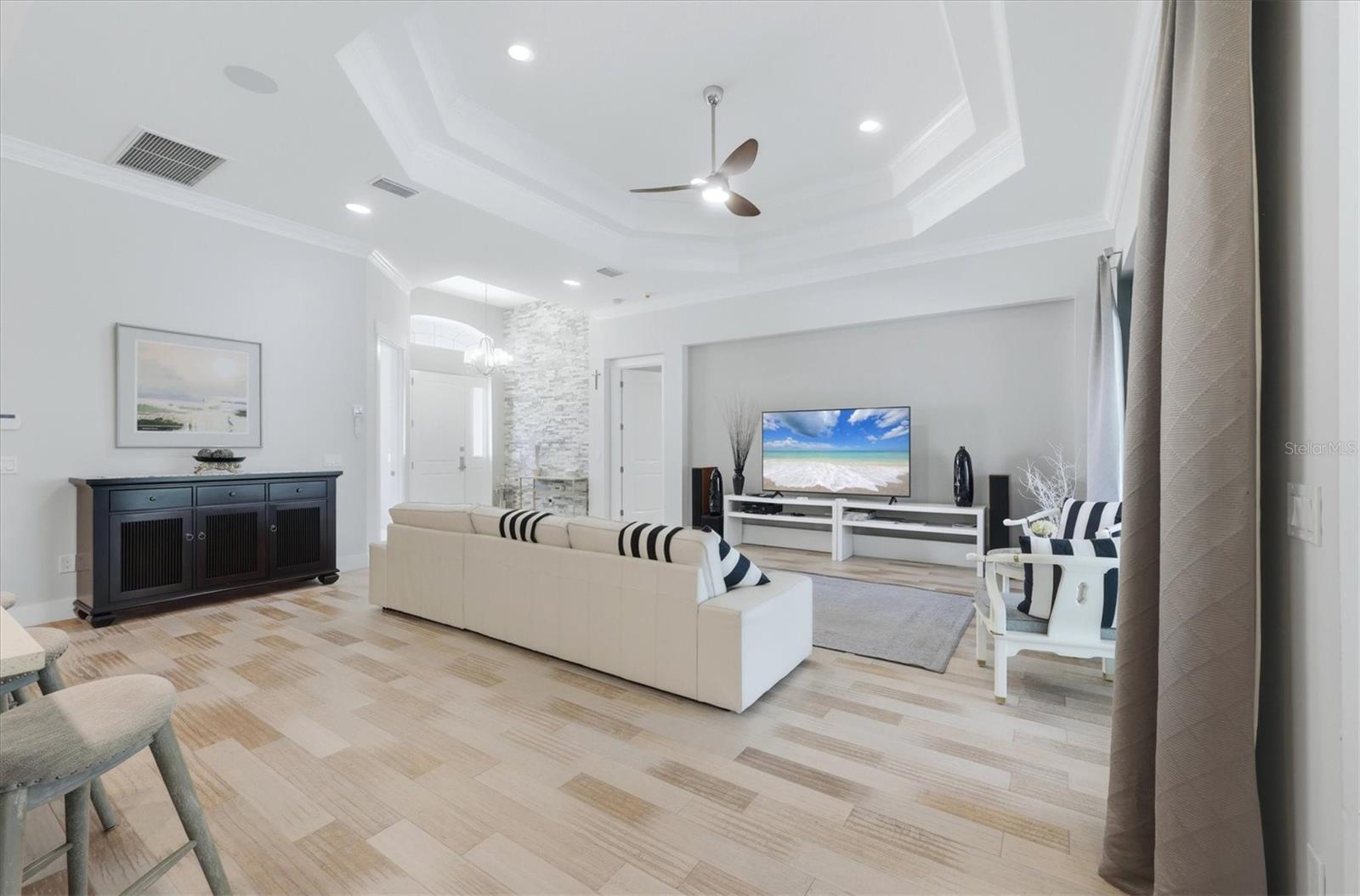 Image 17 of 50 For 1112 Seneca Road