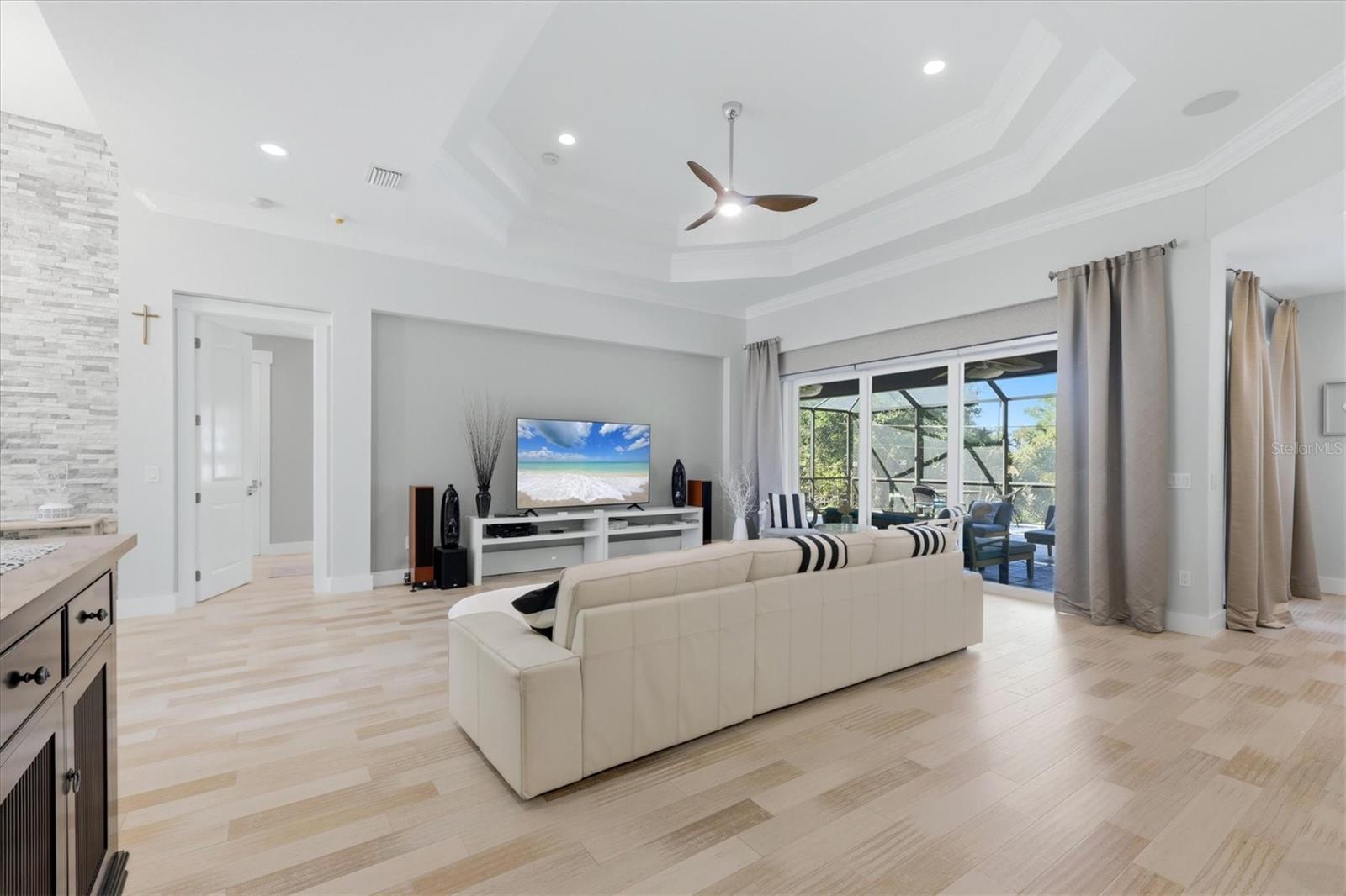 Image 18 of 50 For 1112 Seneca Road