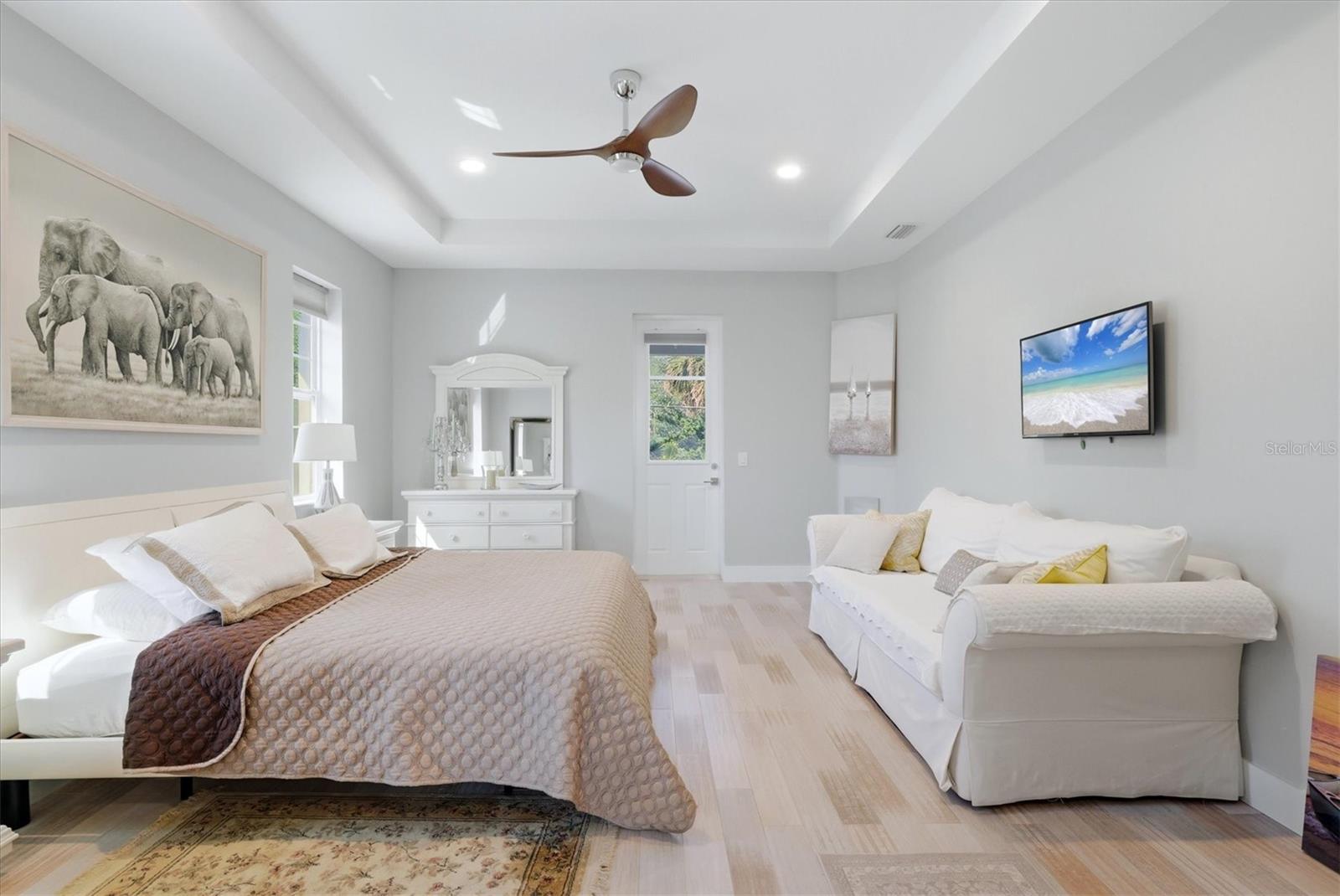 Image 25 of 50 For 1112 Seneca Road