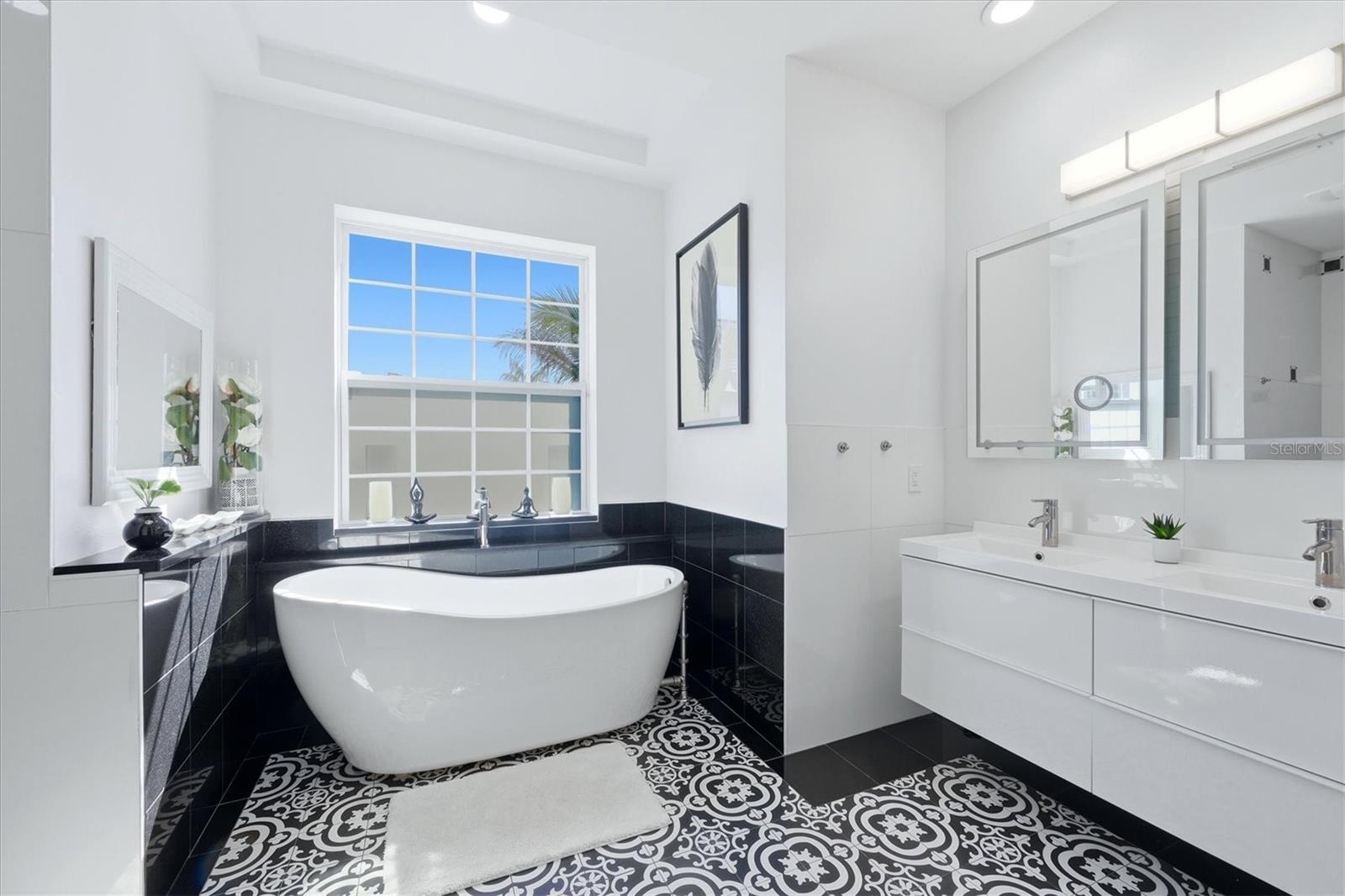 Image 27 of 50 For 1112 Seneca Road