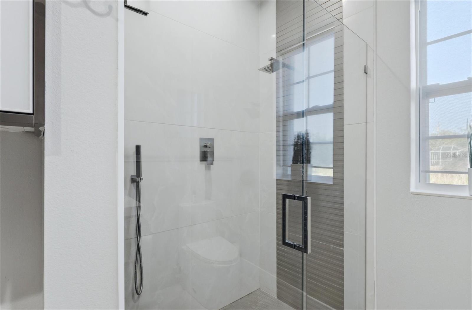 Image 32 of 50 For 1112 Seneca Road