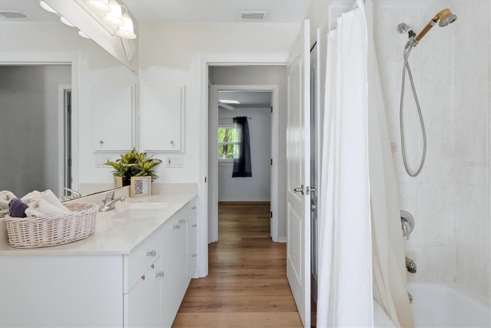 Image 33 of 50 For 1112 Seneca Road